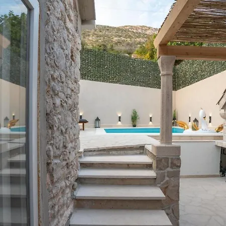 Ferienhaus Mit Privatpool Fuer 5 Personen Ca 100 Qm In Stankovic Bei Orebic, Dalmatien Sueddalmatien Jurjević