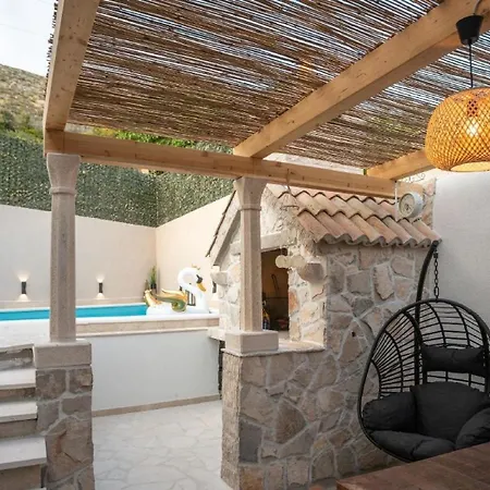 Ferienhaus Mit Privatpool Fuer 5 Personen Ca 100 Qm In Stankovic Bei Orebic, Dalmatien Sueddalmatien Casa de Férias